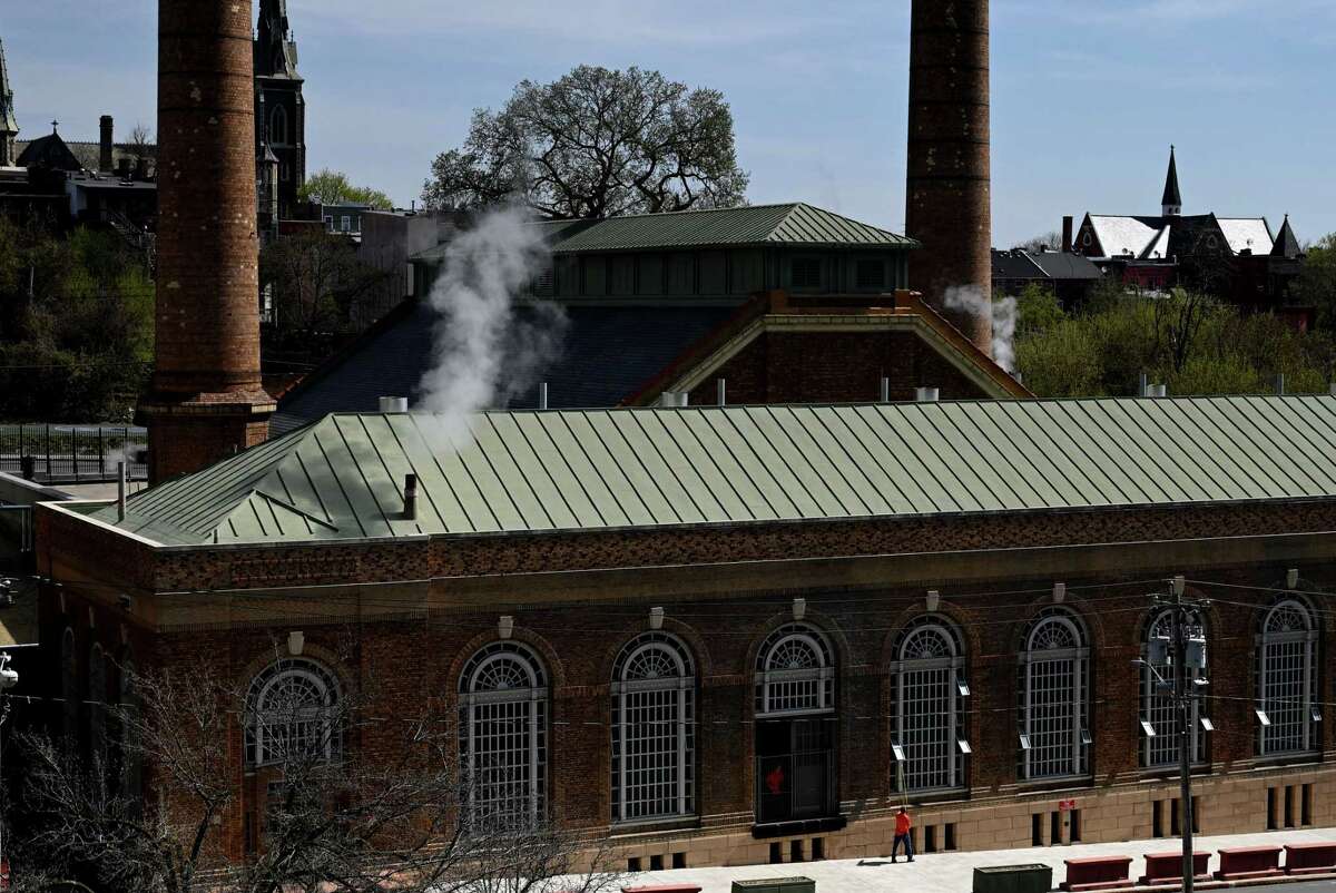 Albany residents want state-owned buildings to go fully green