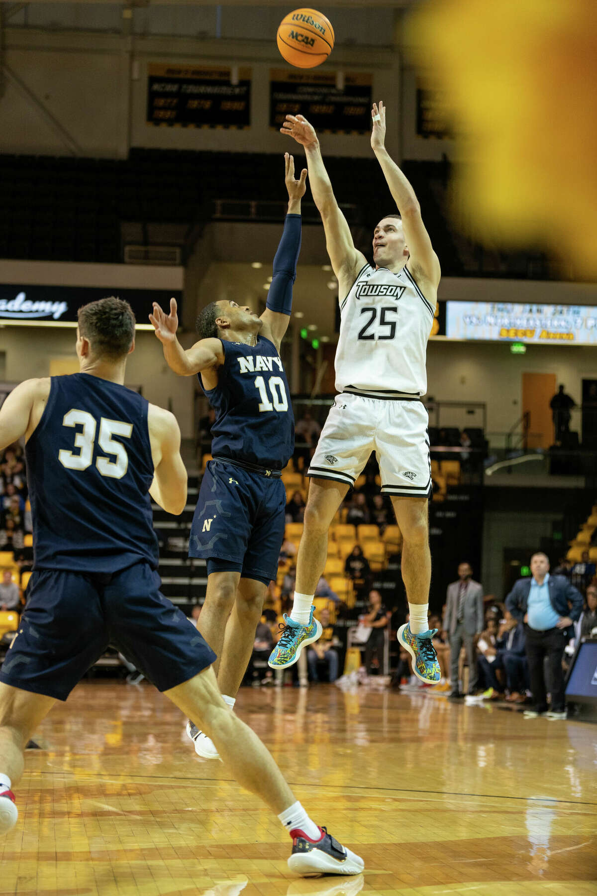 Kansas basketball receives commitment from Towson sharp-shooter Nick  Timberlake - KU Sports