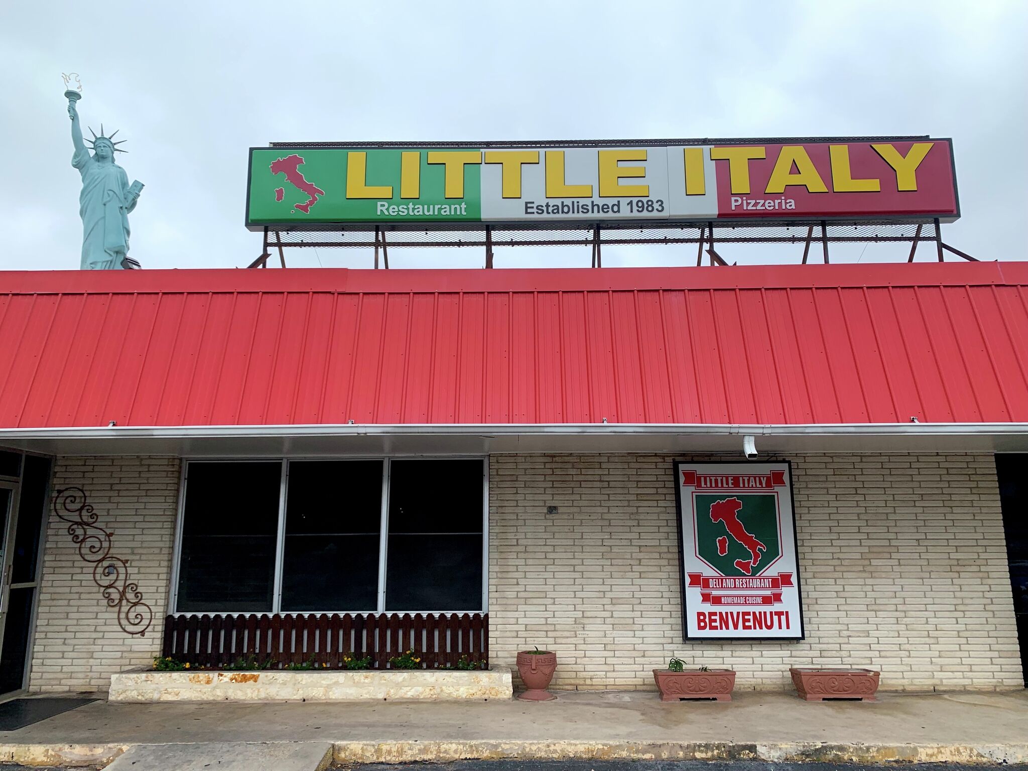 Little Italy Restaurant & Pizzeria cumple 40 años este año