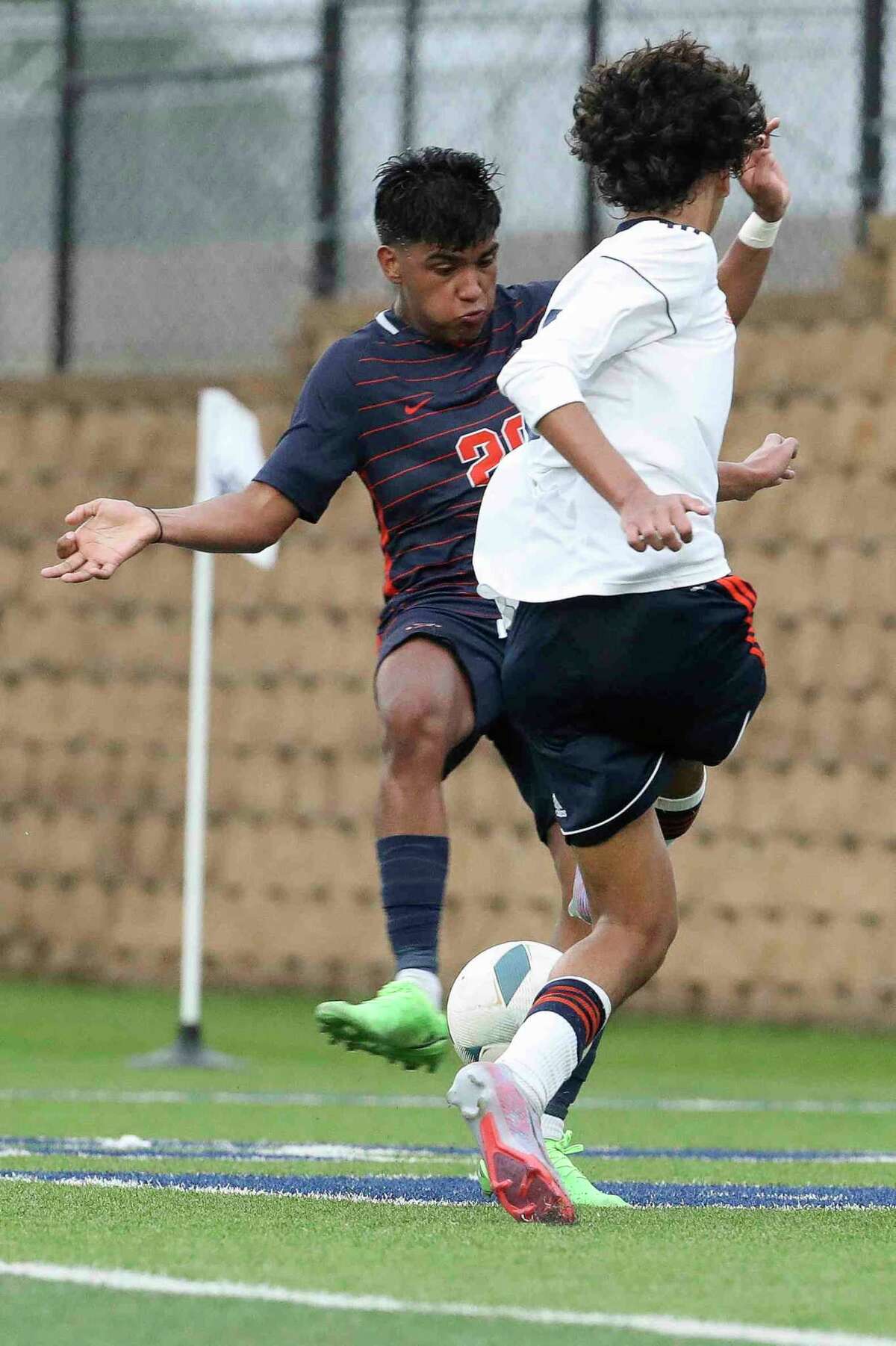 Seven Lakes Spartans boys soccer team advances to state title game