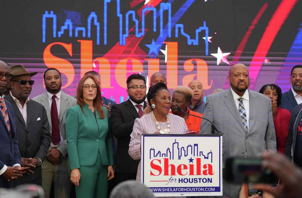 Houston Mayor Pledges Support for Restaurant