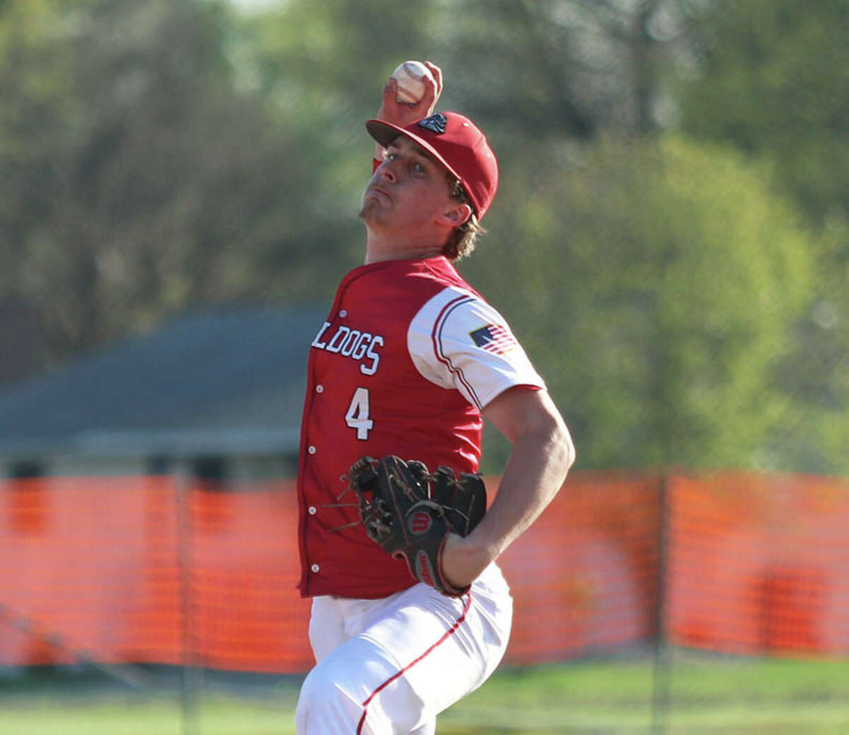 Kamryn Link, Bryce Buhs lead Miners to SCC win at Staunton