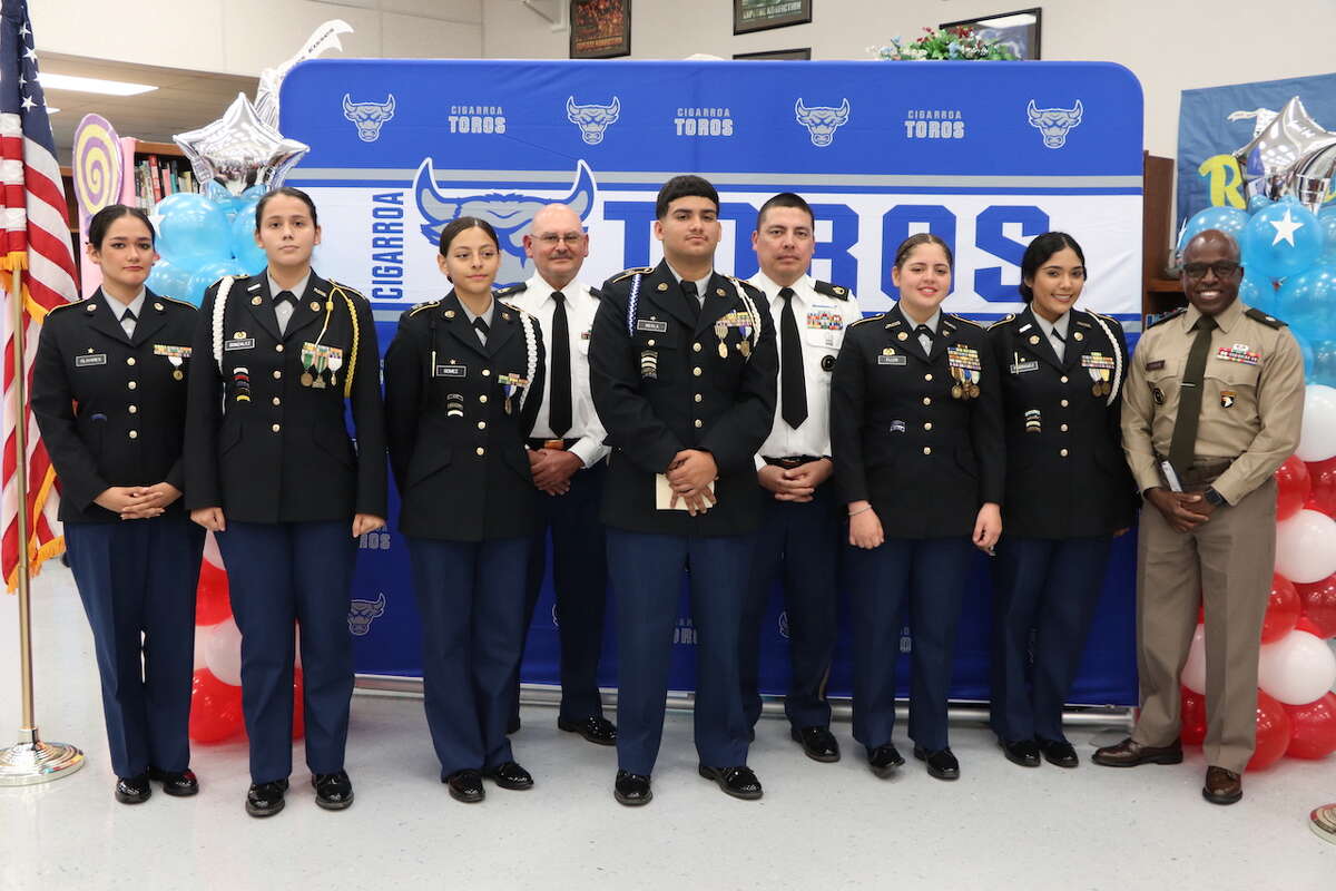 Nixon High School students Jennifer Rodriguez and Julianne Eller, Martin High School students Alexia Gonzalez and Sarah Aker, and Cigarroa High School students Sherlyn Gomez and Roel Merla were named LISD’s Honorable Cadets during the Honorable Cadet Ceremony which was held at Cigarroa High School’s Library last week.