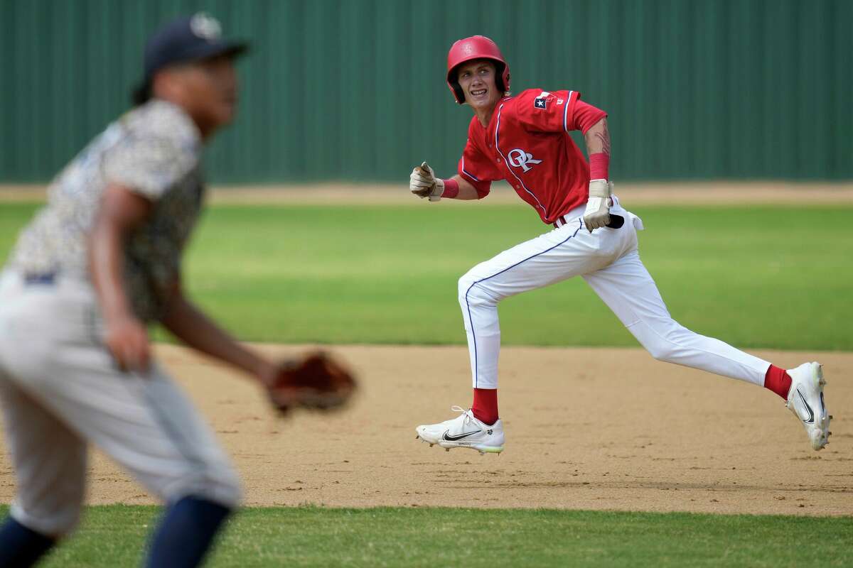 College Park's Blanchard picks up big hit, Balderas blanks Oak Ridge i