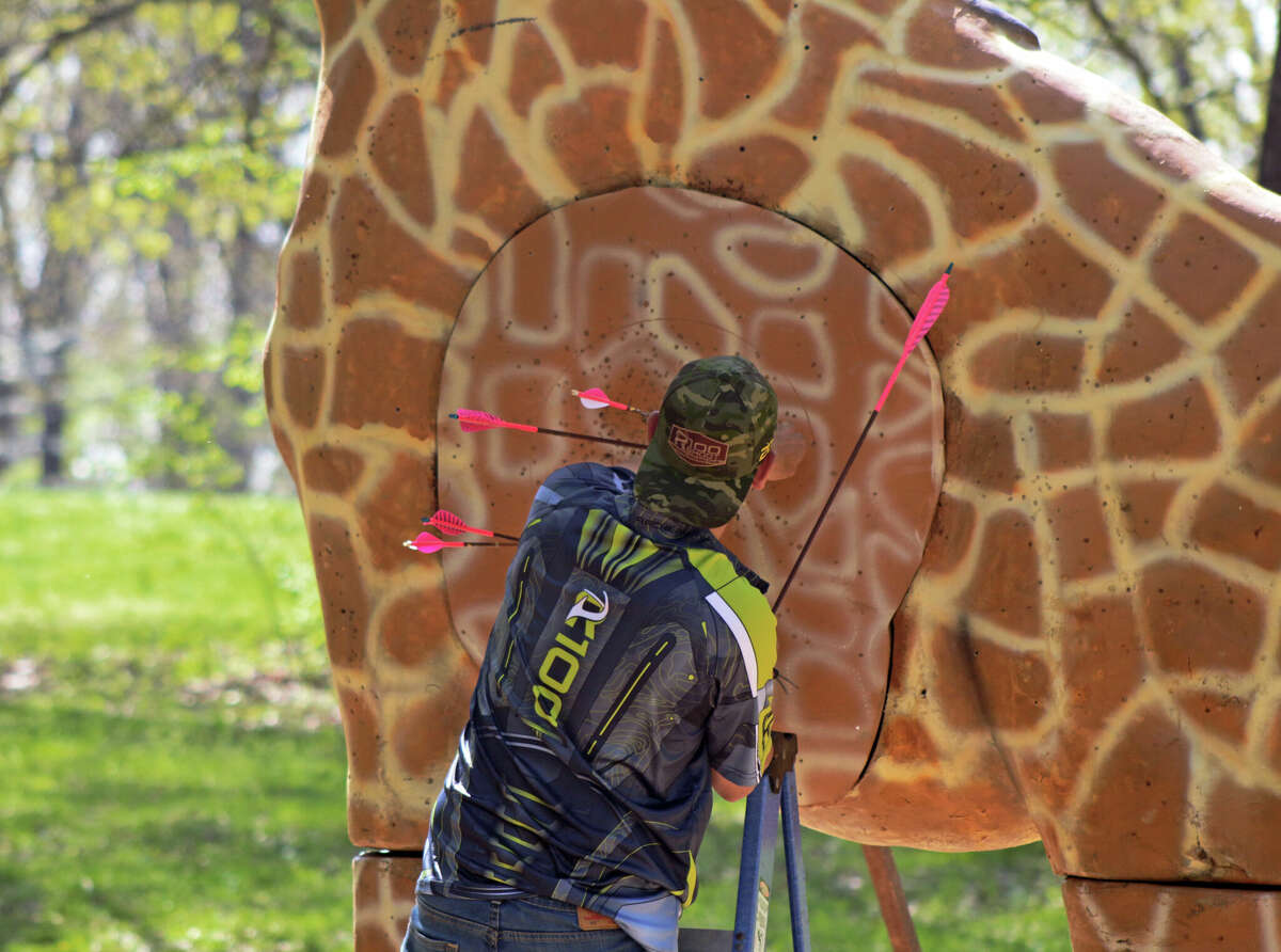 New Riverbend archery tournament in Godfrey featured unique targets
