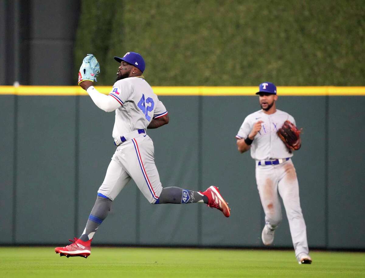 Houston Astros Yordan Alvarez begins the season on fire