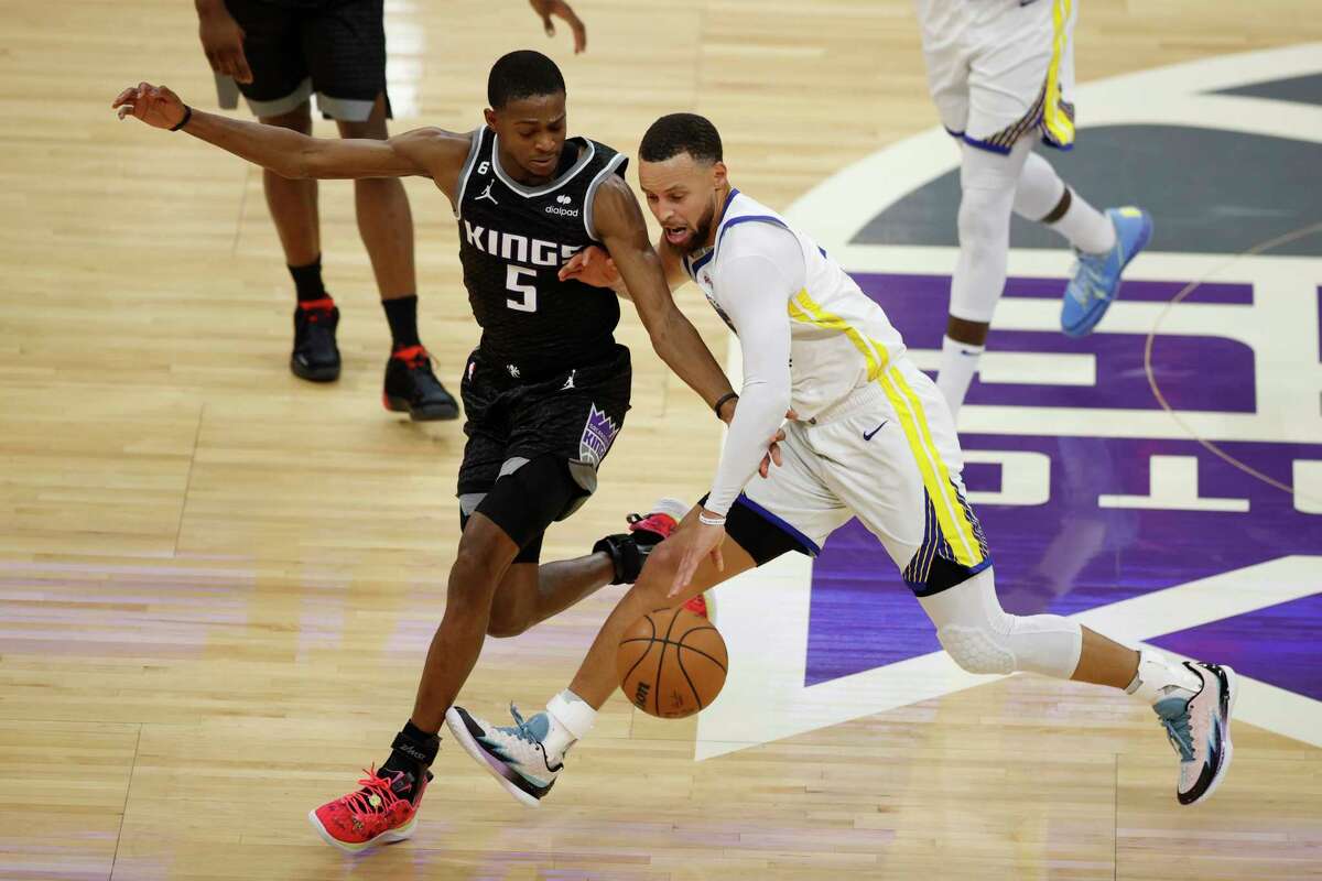 Official curry vs Fox golden state warriors at sacramento kings