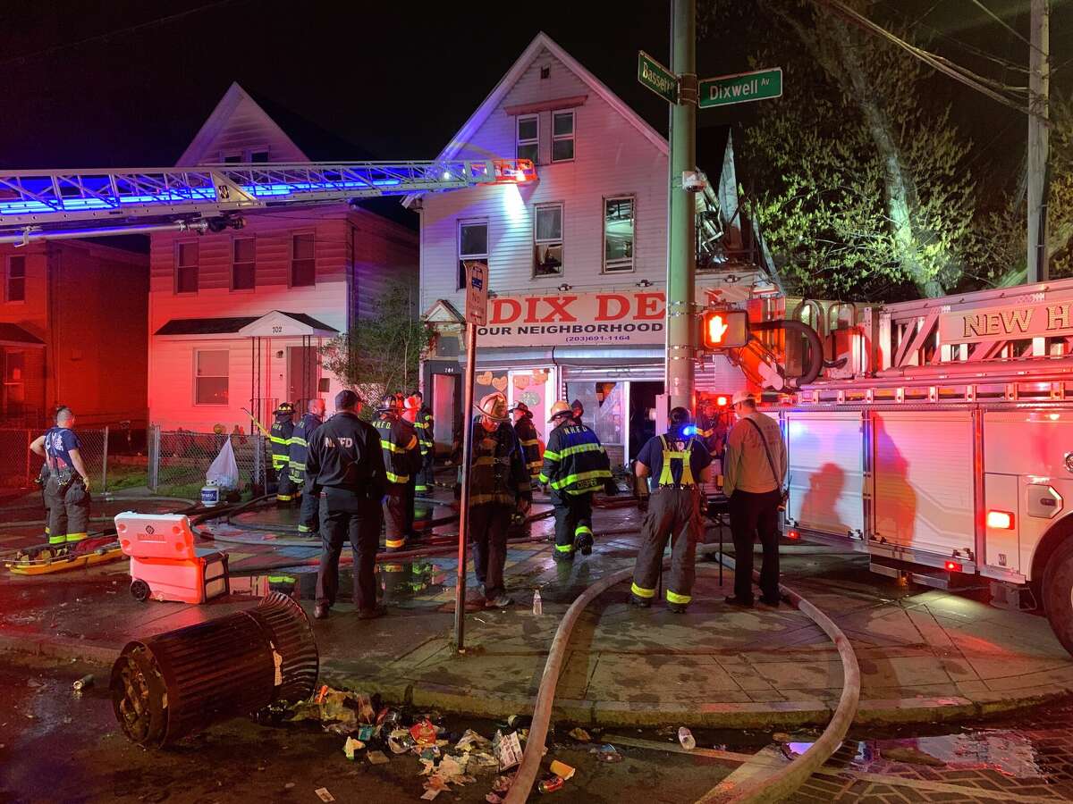 Fire above New Haven deli displaces seven people, official says