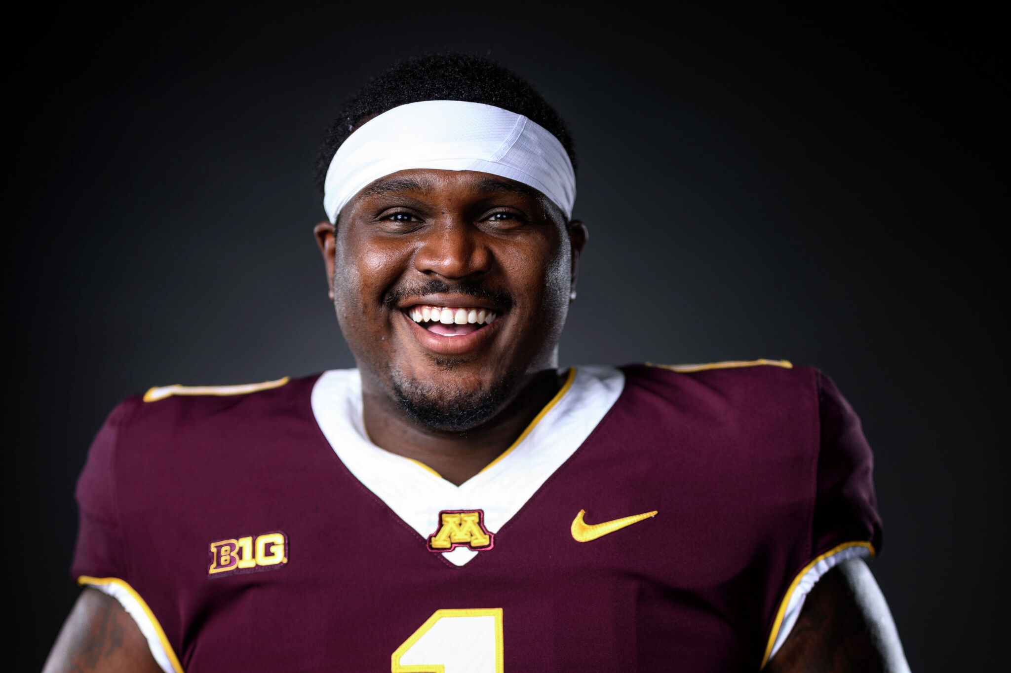Texas football Defensive tackle Trill Carter transfers from Minnesota