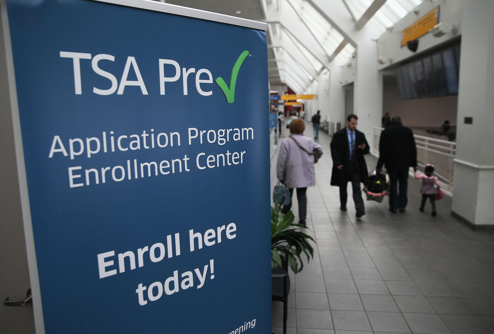 Clear vs. TSA PreCheck: Which one is better? tsa fingerprint locations