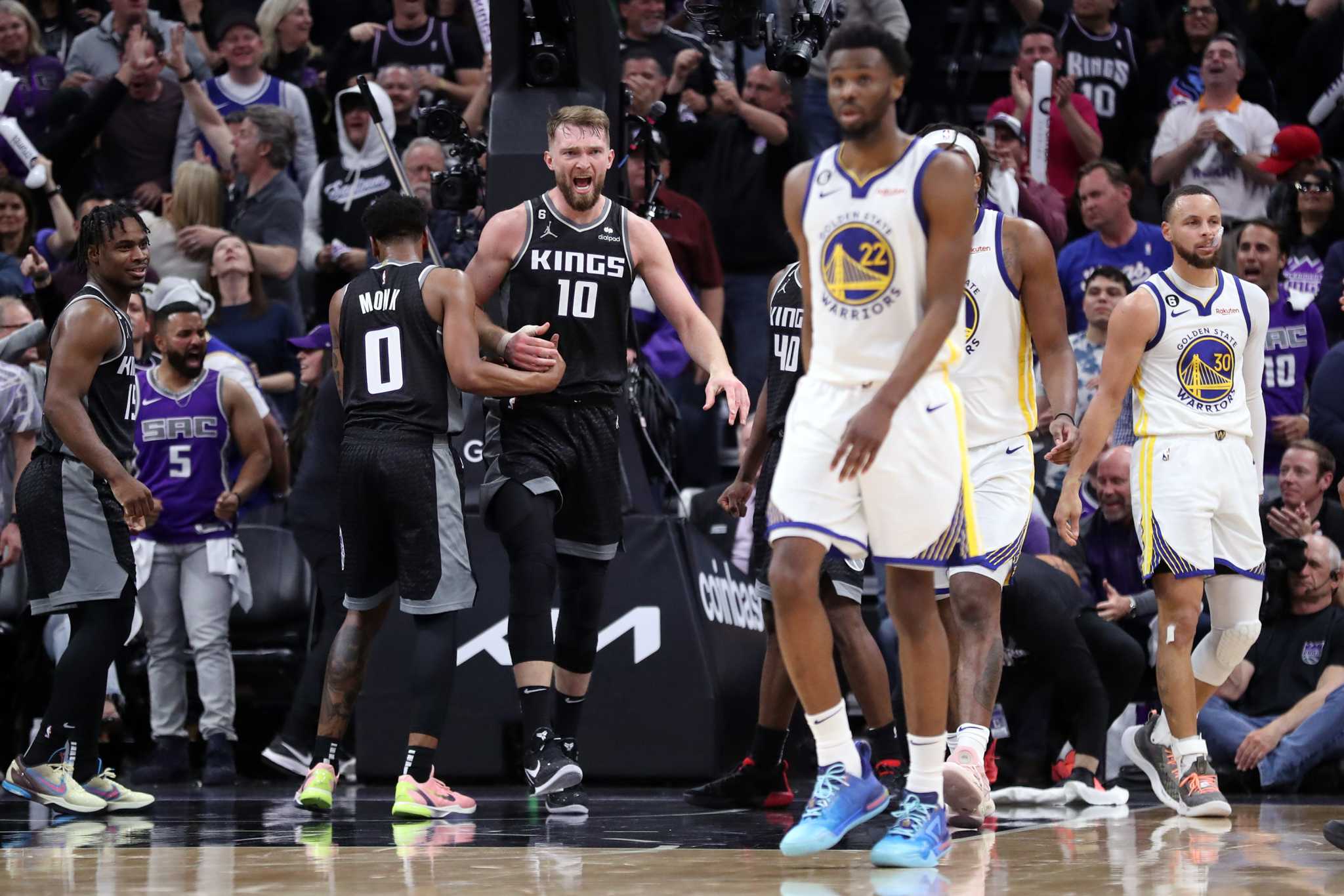 Draymond Green ejected after stomping on Domantas Sabonis' chest; Kings go  up 2-0 on Warriors