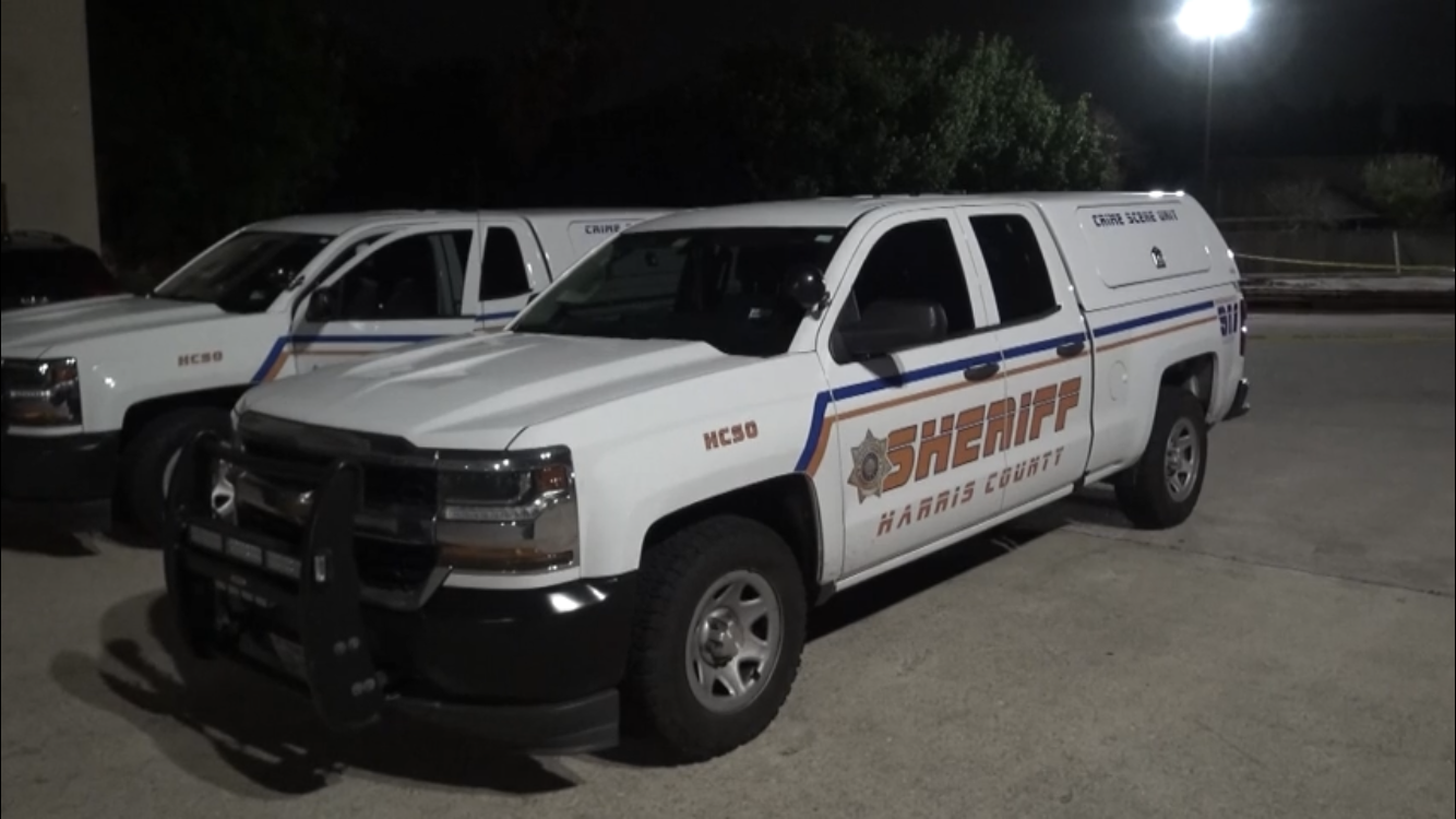Man dead after shooting outside hotel in northwest Harris County