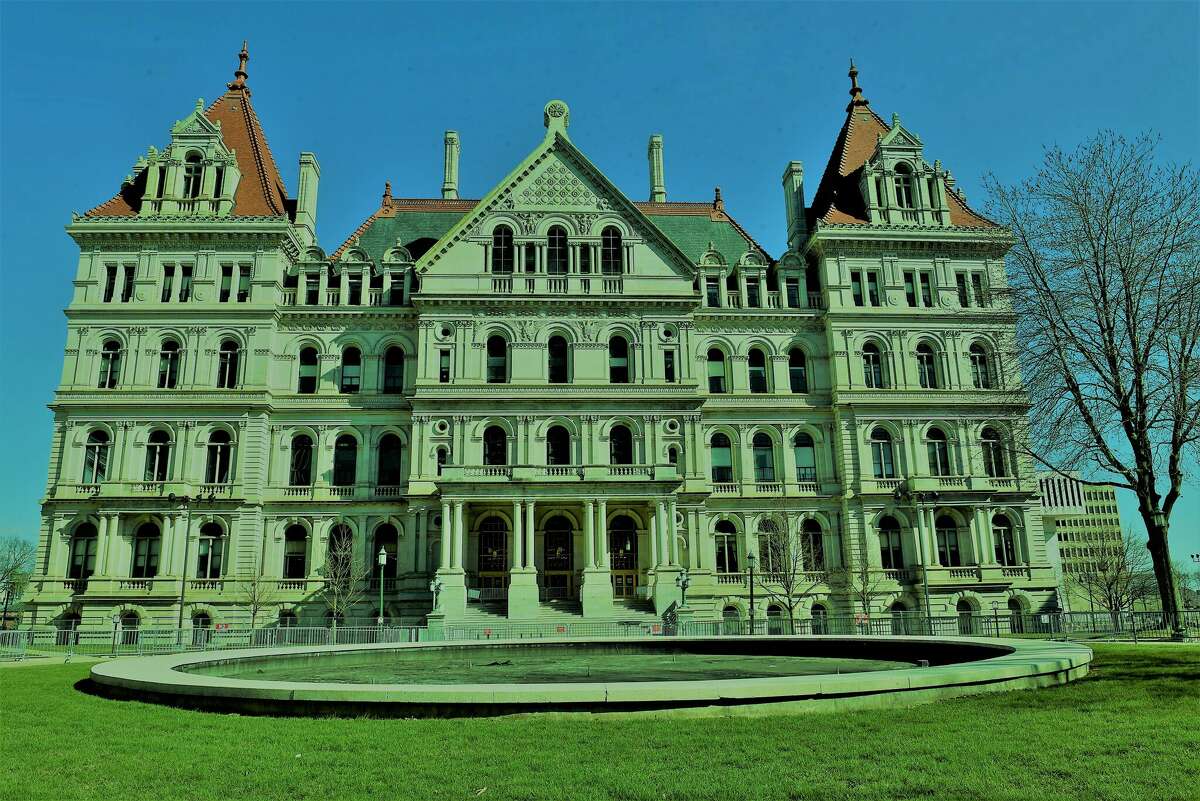 Editorial Greening the state Capitol