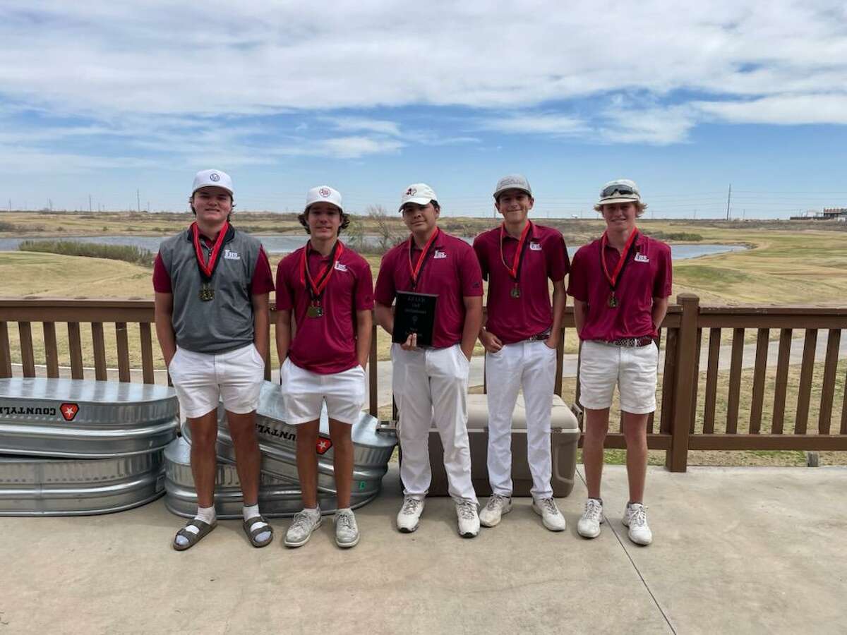 The Legacy boys golf team, from left to right, Kellen Young, Drew Ironside, Shawn Martinez, Zavyan Alvarado and Ethan Luttrell, poses after a golf tournament in Odessa in the fall of 2022. 