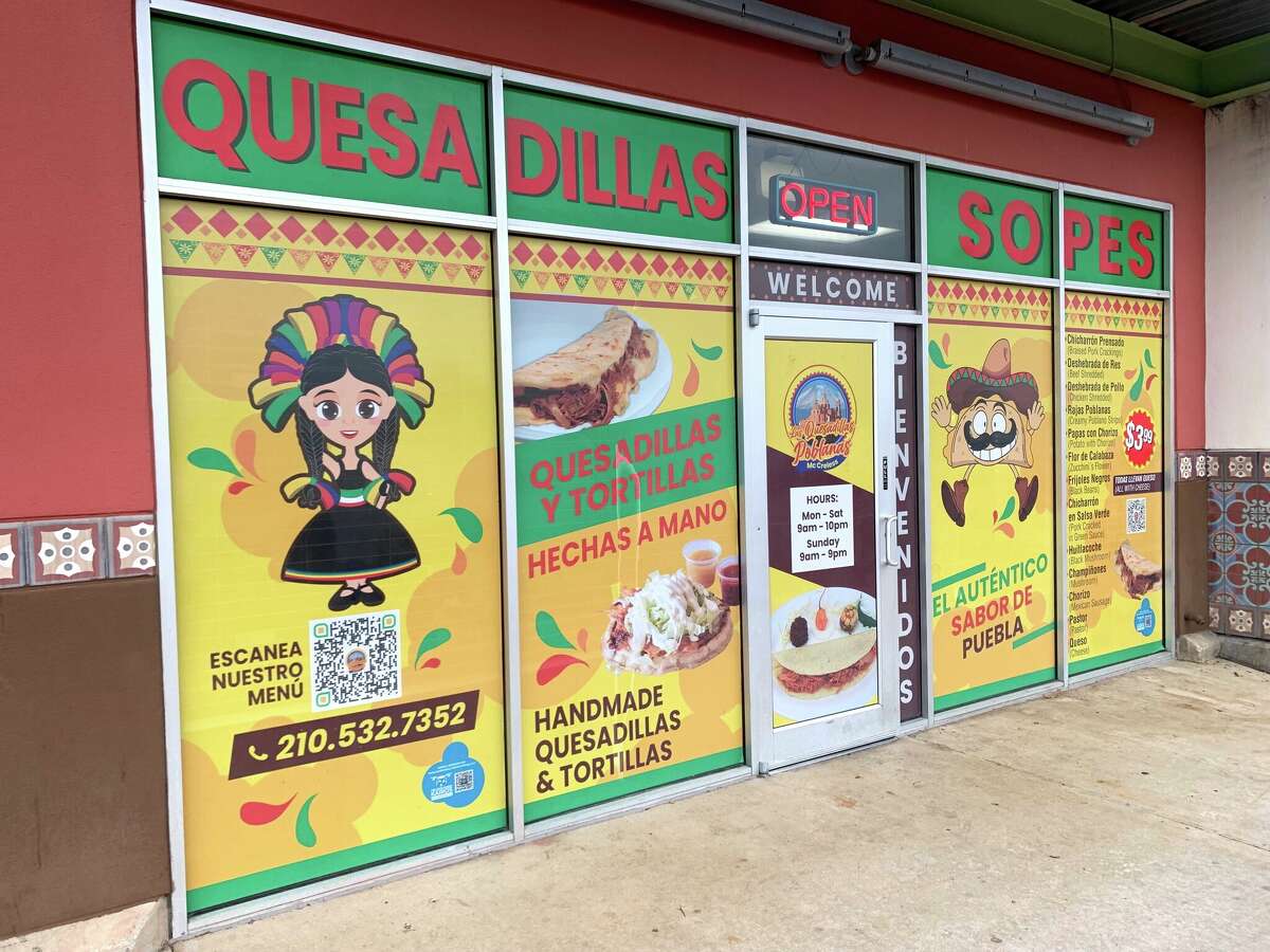 The exterior of Las Quesadillas Poblanas.