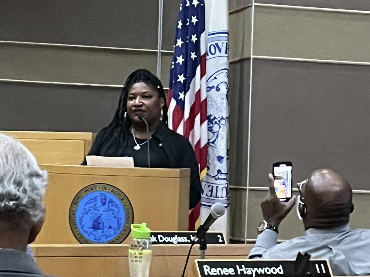 How to fix New Haven? Jobs, get involved, alder says in Caucus address