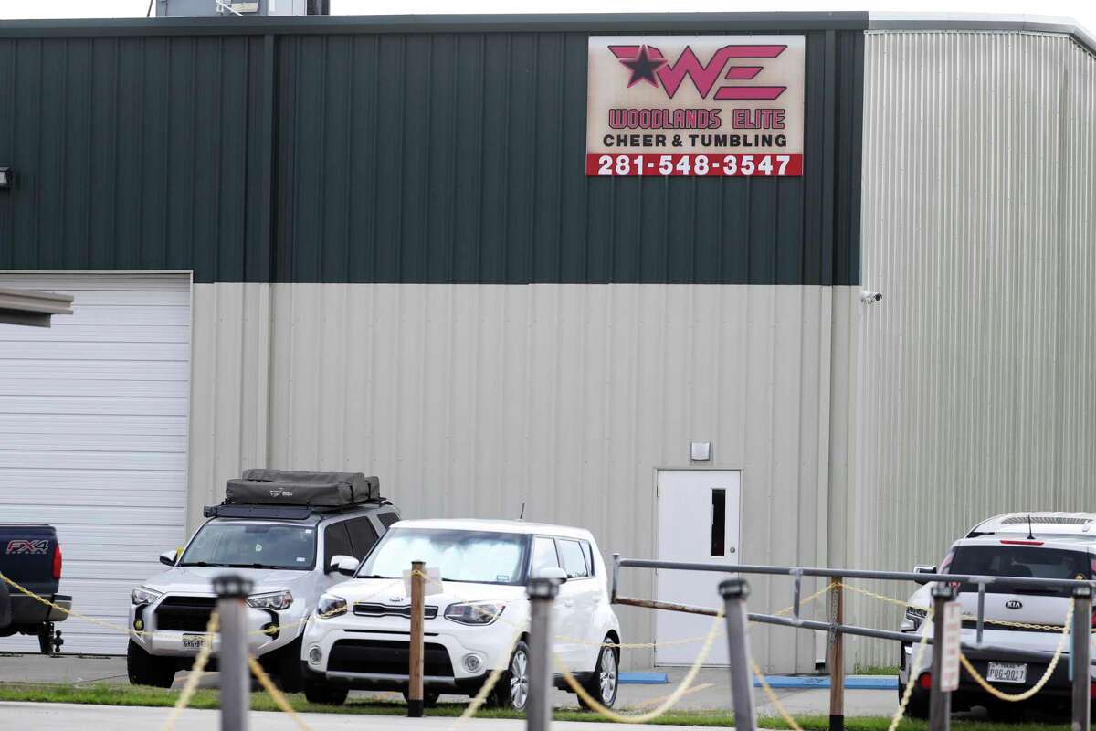 Woodlands cheerleaders shot in an HEB parking lot near Austin