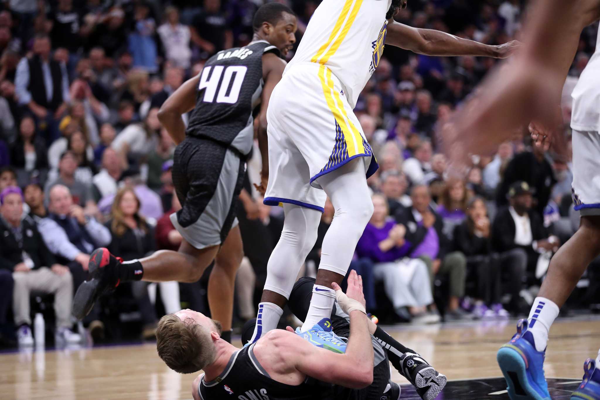 Draymond Green ejected as Kings take 2-0 lead over Warriors
