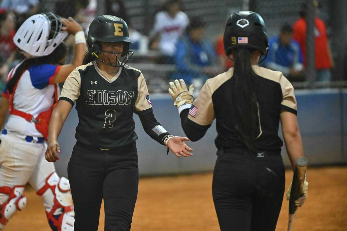 Edison romps to 160 win over Jefferson in District 275A play