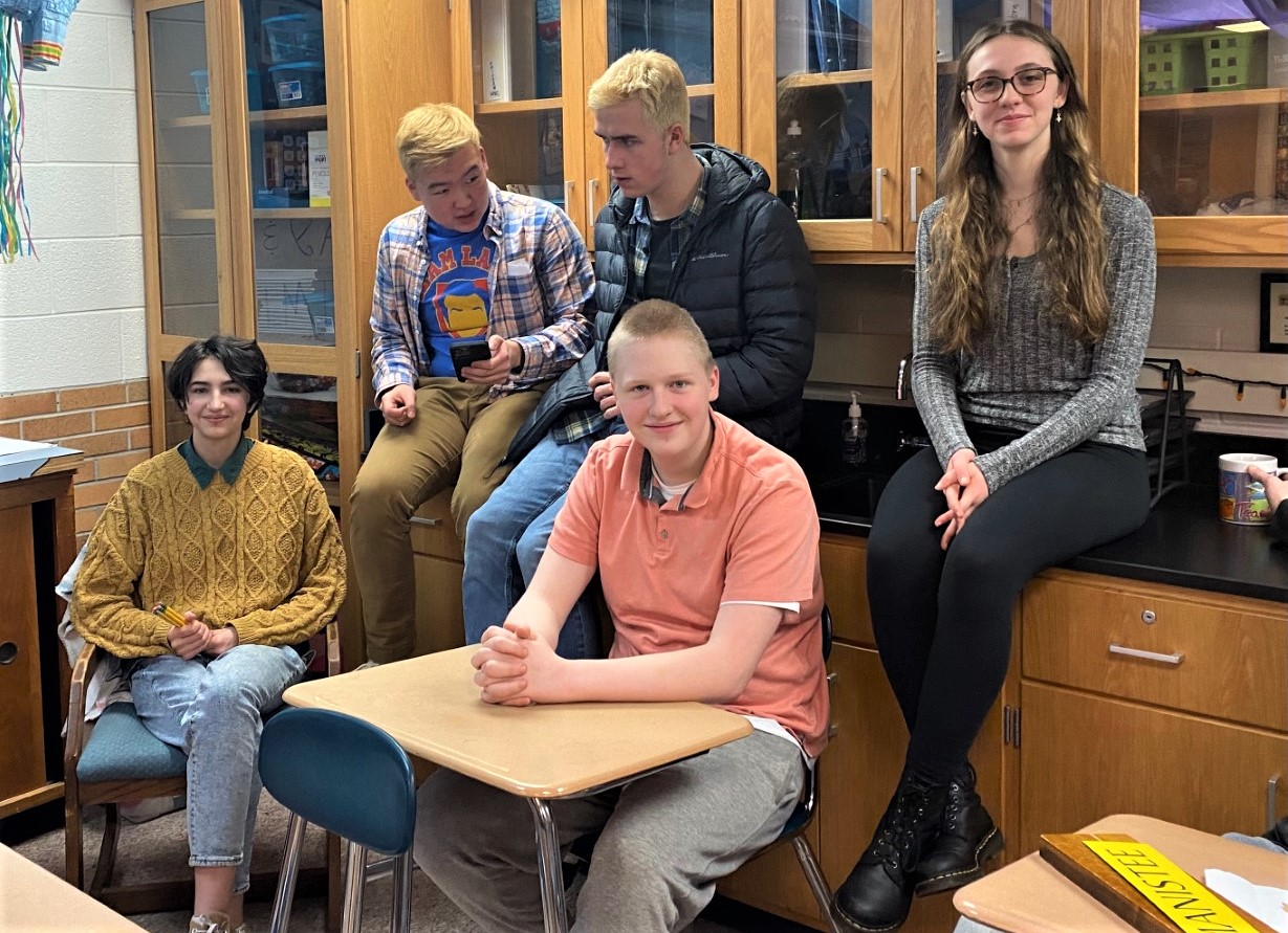 Manistee Quiz Bowl caps competes 'against the best teams in the state' - Vimarsana News