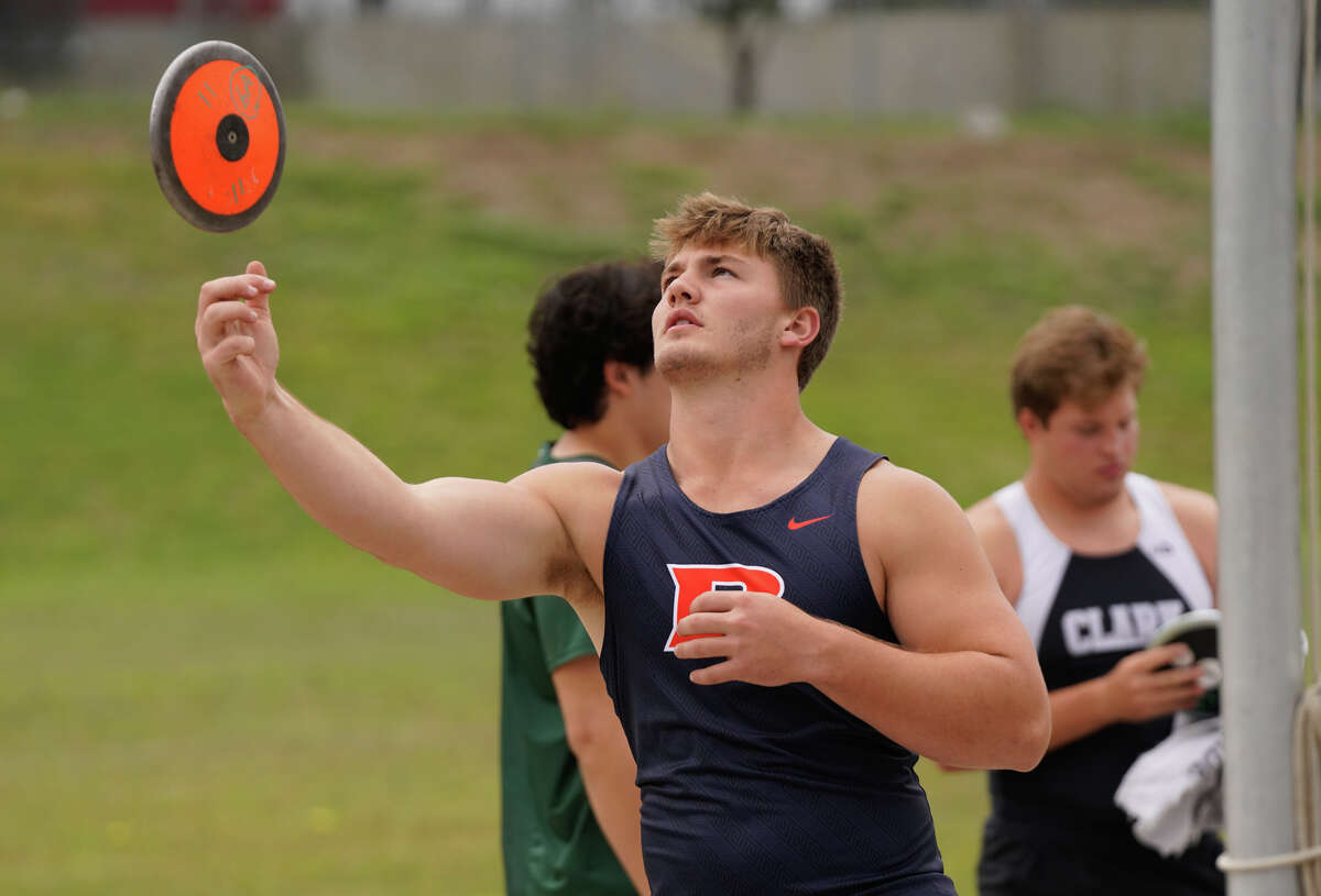 Track and field Brandeis' Clendenin gets discus breakthrough
