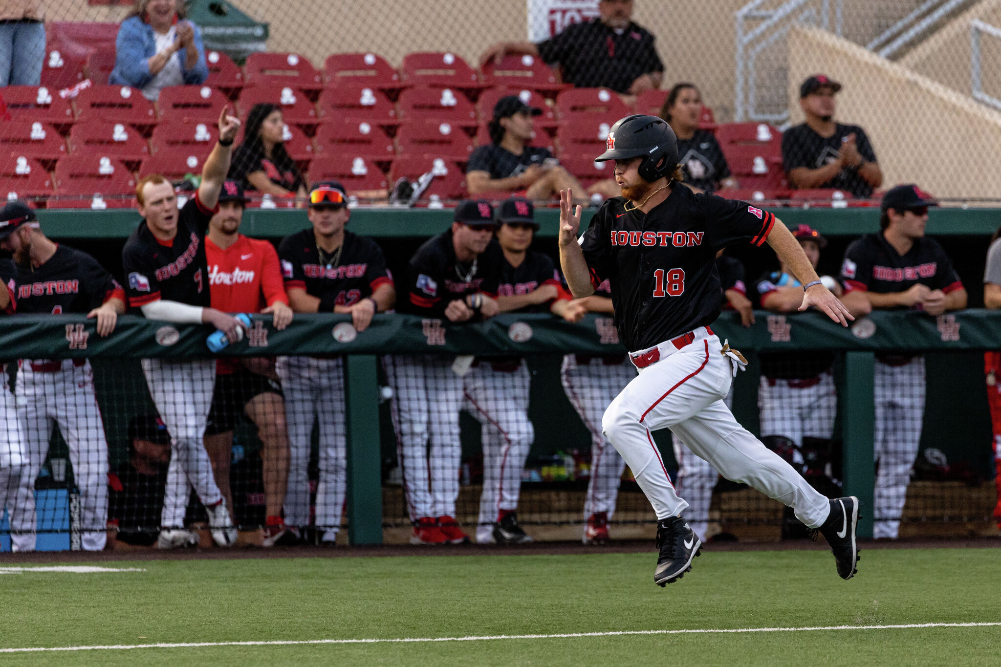 Cougars Secure Win on Nickens Walk Off - University of Houston Athletics