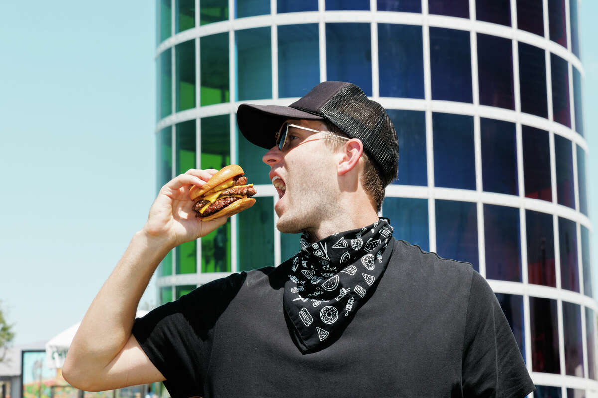 Few food vendors at Coachella are local. Organizers won't say why.