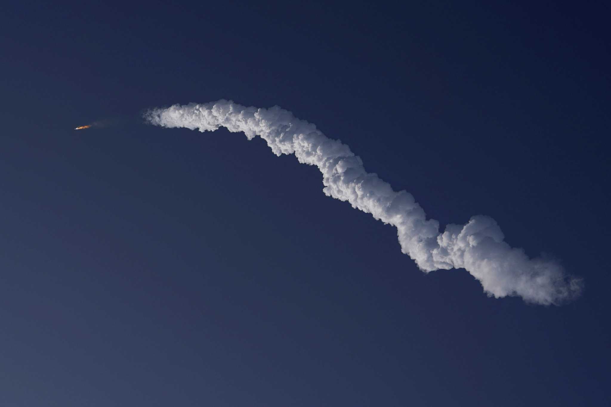 SpaceX giant rocket explodes minutes after launch from Texas