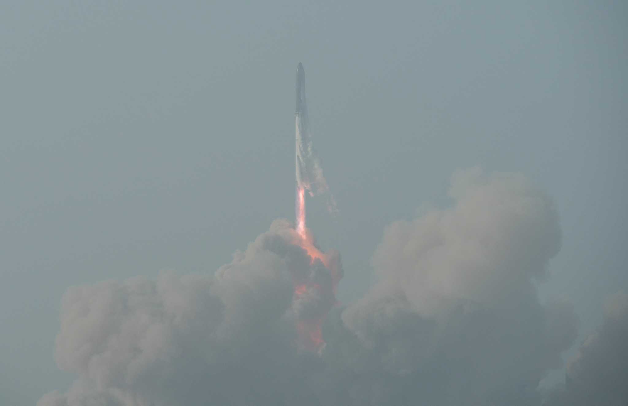 SpaceX Starship Soars In Texas Debut Of World s Most Powerful Rocket