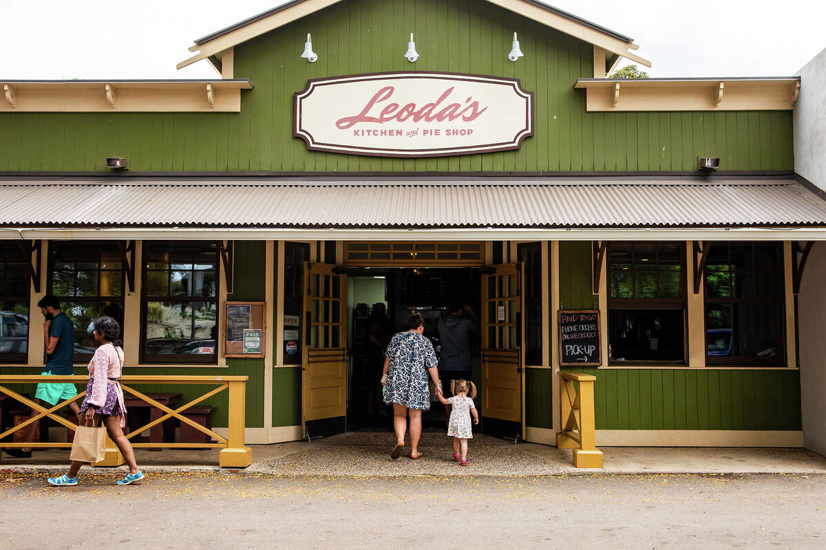 Leoda's, the Hawaii pie shop that's a perfect Maui road trip stop
