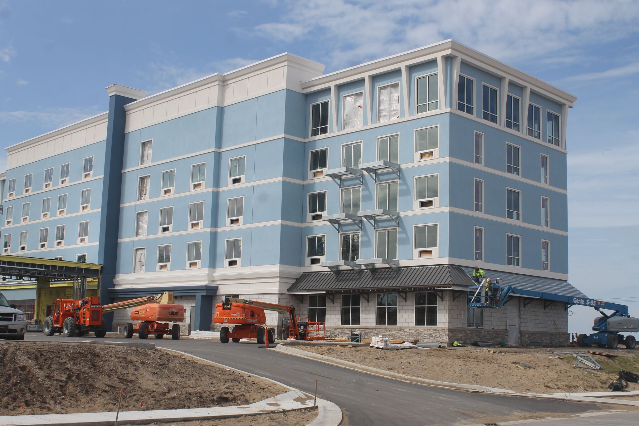 Manistee #39 s Hampton Inn work ongoing ahead of summer opening