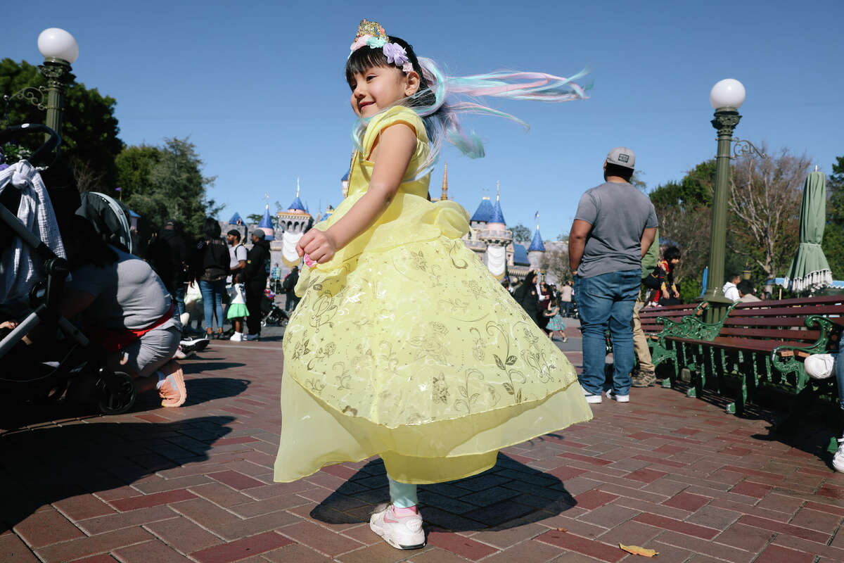 How to experience a Disneyland princess day full of magic