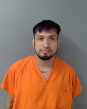 Man arrested; over $40K seized in gambling investigation in Laredo - Vimarsana News