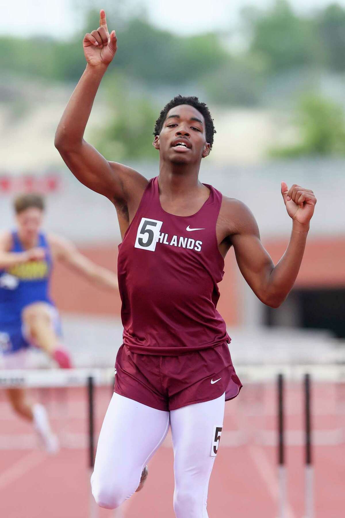 Track and field Brandeis' Clendenin gets discus breakthrough