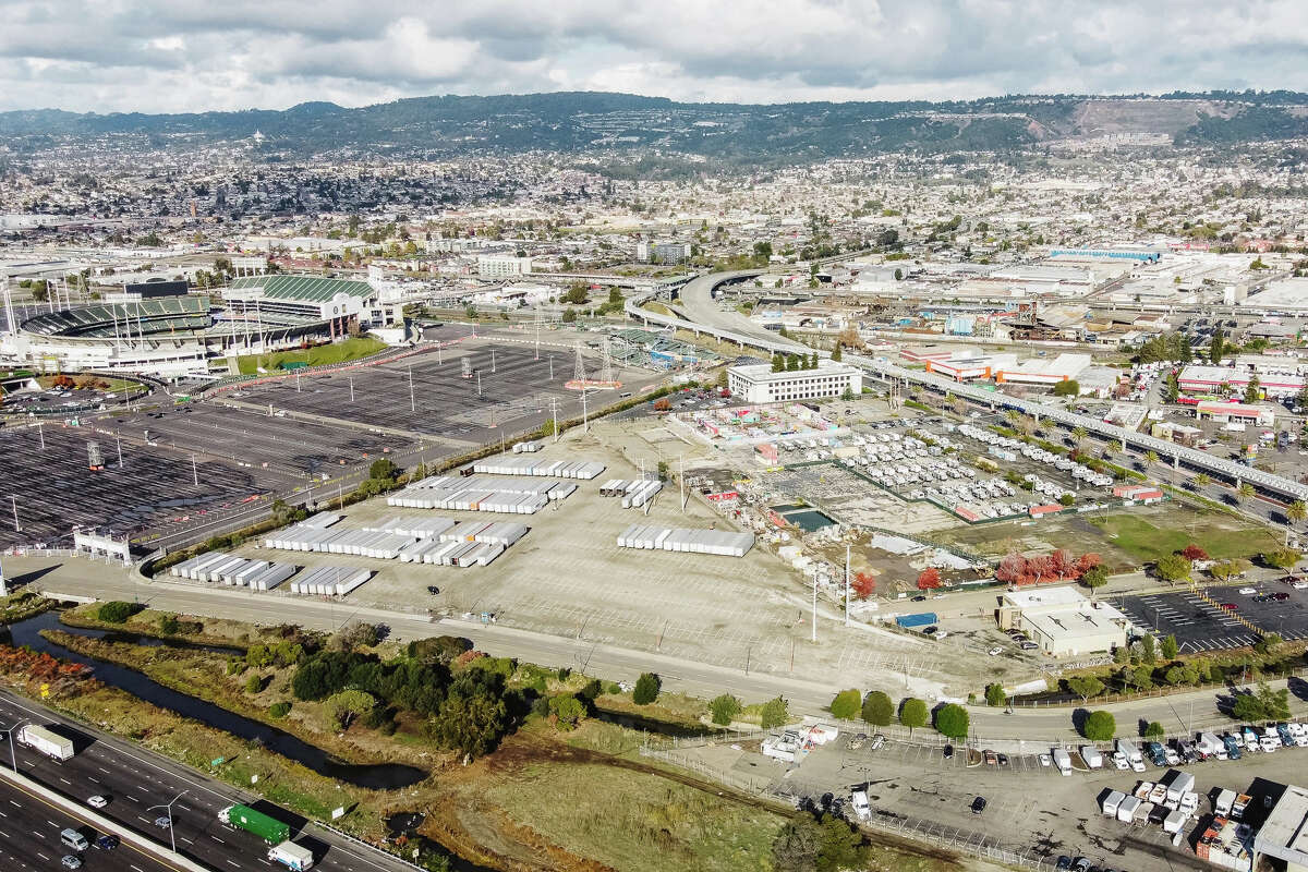 Soccer teams propose plan to play near Oakland Coliseum