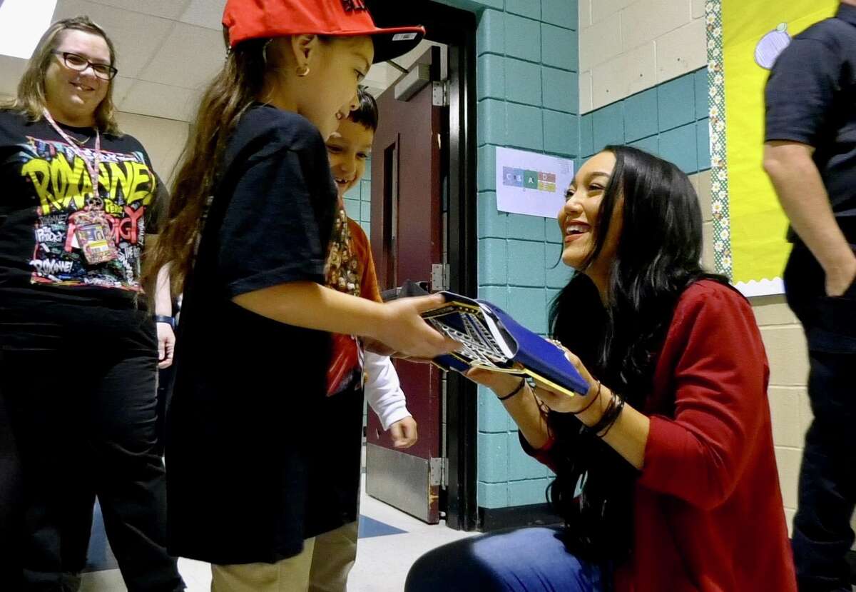 WWE Superstar and Laredo native Roxanne Perez visited Ruiz Elementary School on Thursday, April 20 to help motivate students for the upcoming STAAR test.
