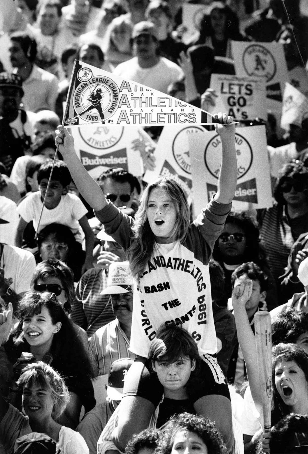 Oakland A's hot dog hawker a fan favorite