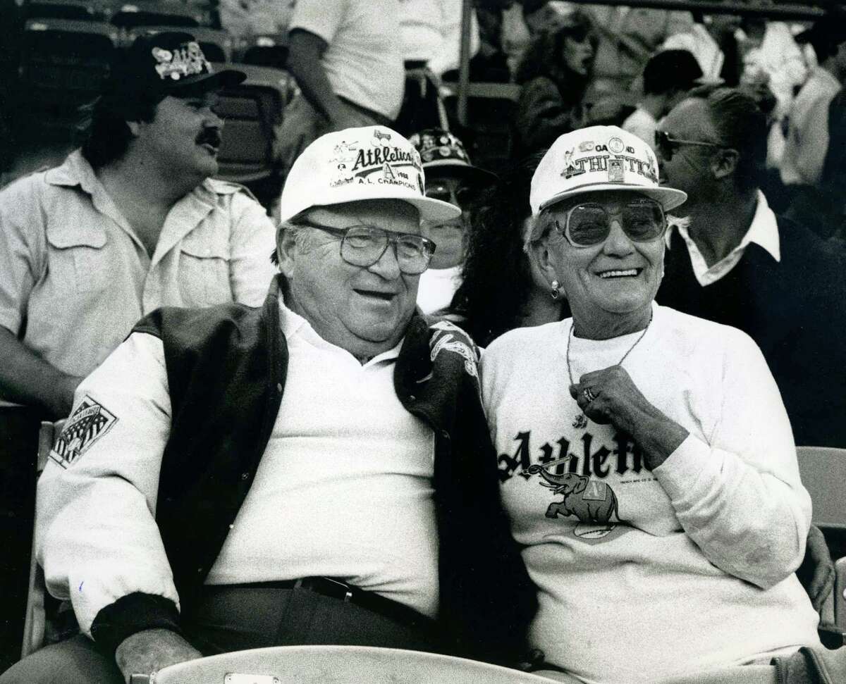 Oakland A's hot dog hawker a fan favorite