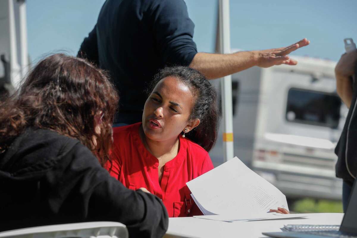 Marin focuses homeless aid effort on 2milelong vehicle encampment