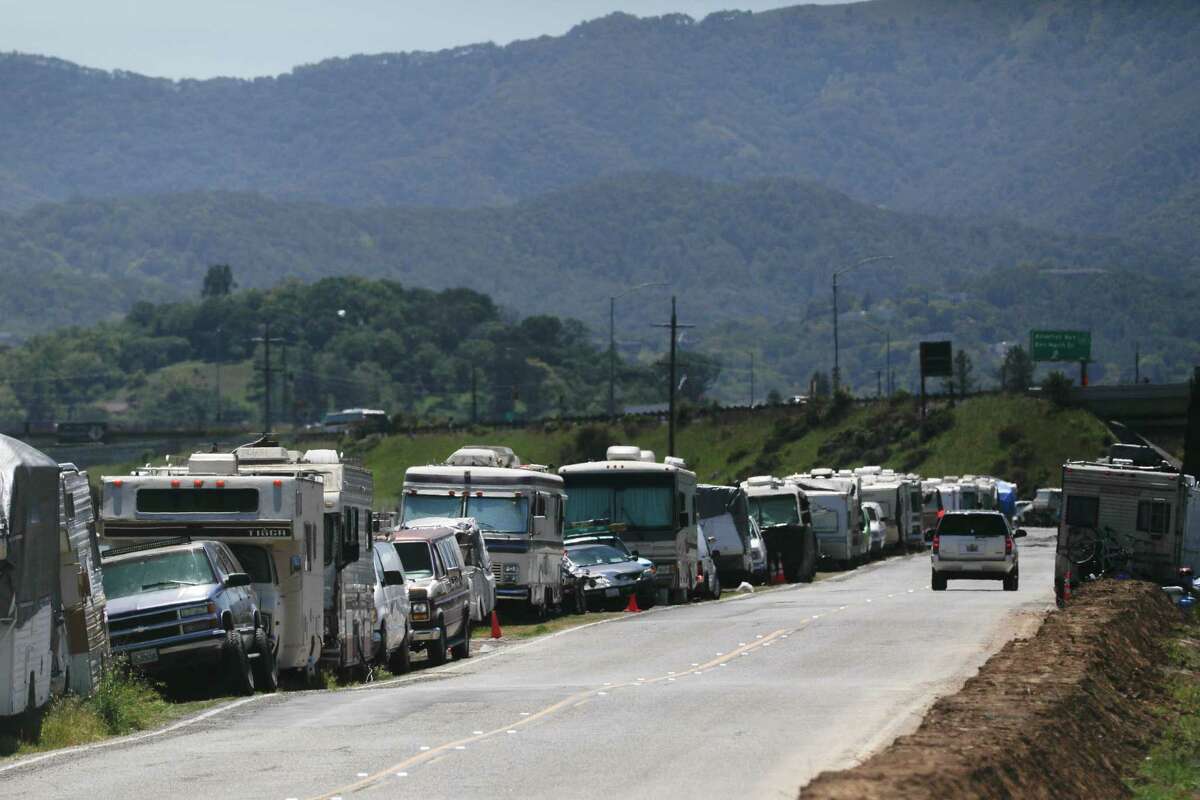 Marin focuses homeless aid effort on 2milelong vehicle encampment