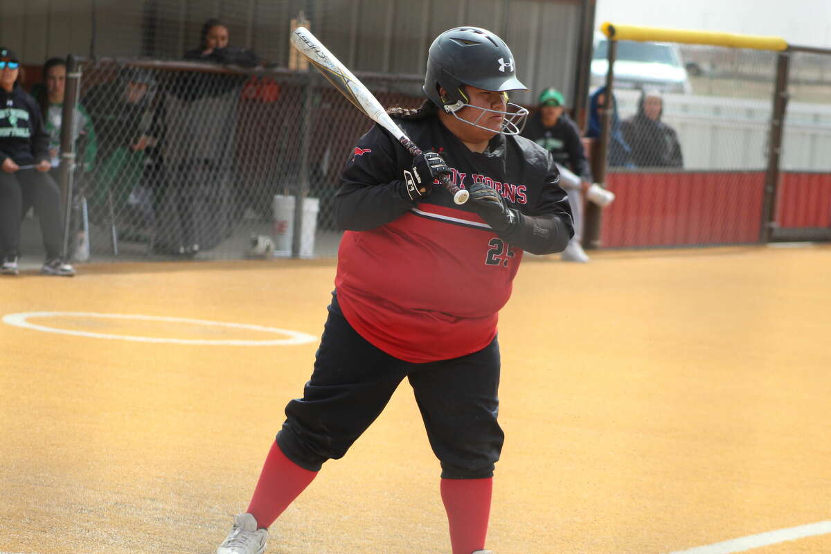Floydada claim third straight district title and undefeated season