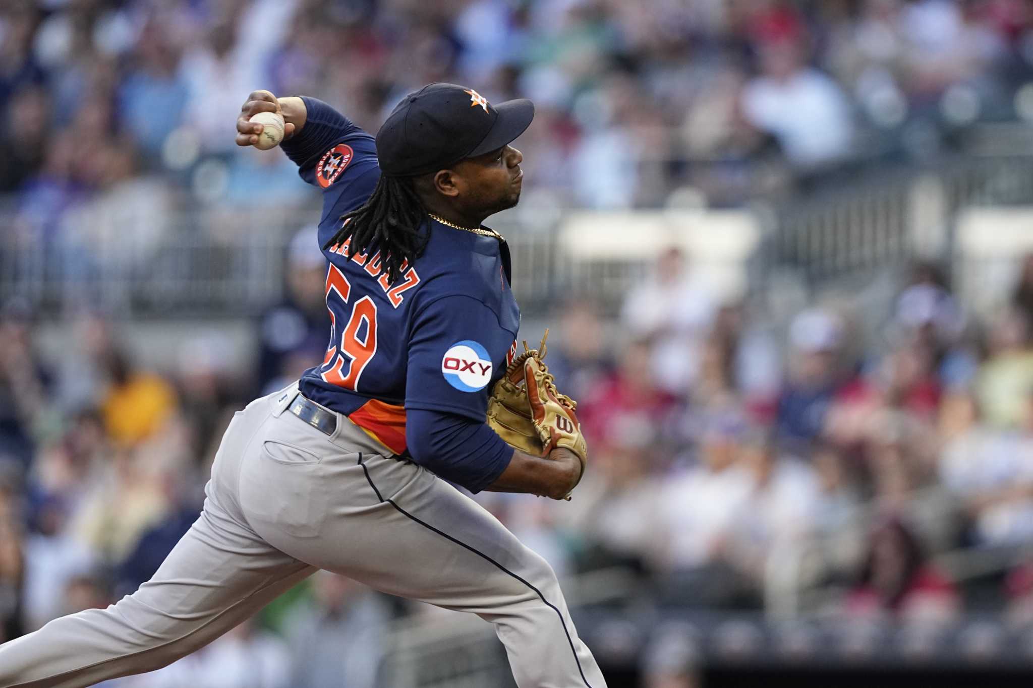 Valdez, Alvarez Lead Astros to 3-2 Win Over White Sox - Bloomberg