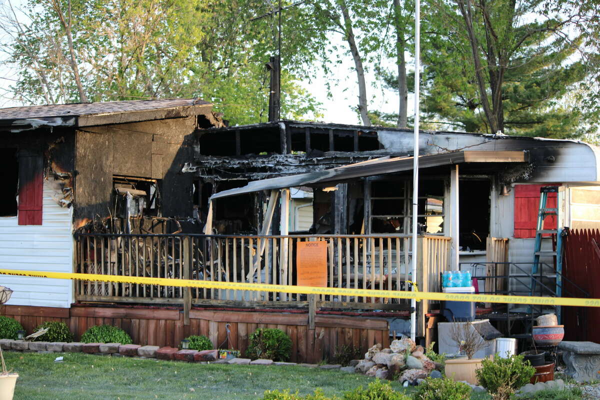 Fire guts South Roxana home Sunday evening; 5 departments fight blaze