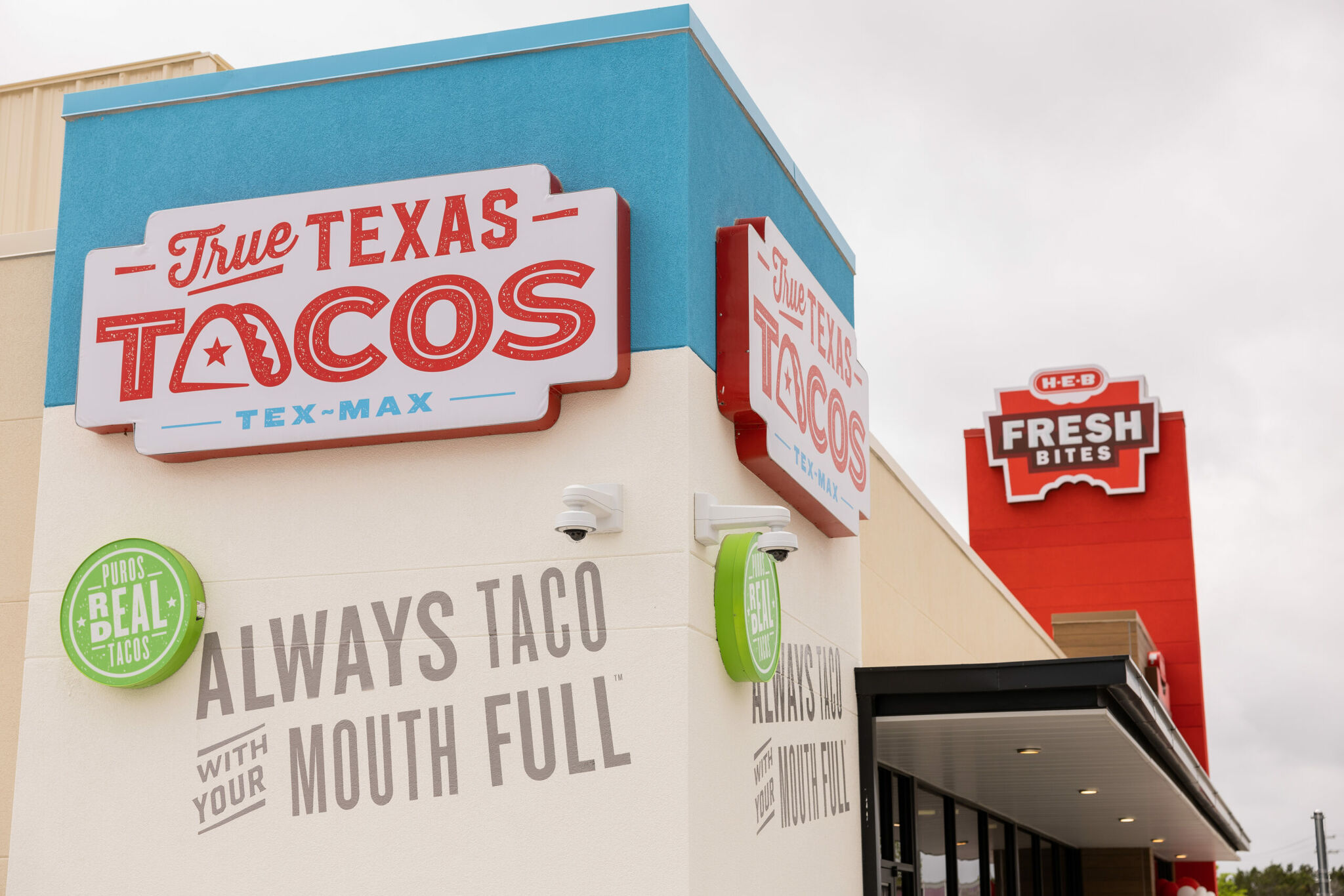 San Antonio's H-E-B redoing convenience stores with more fresh food - Vimarsana News