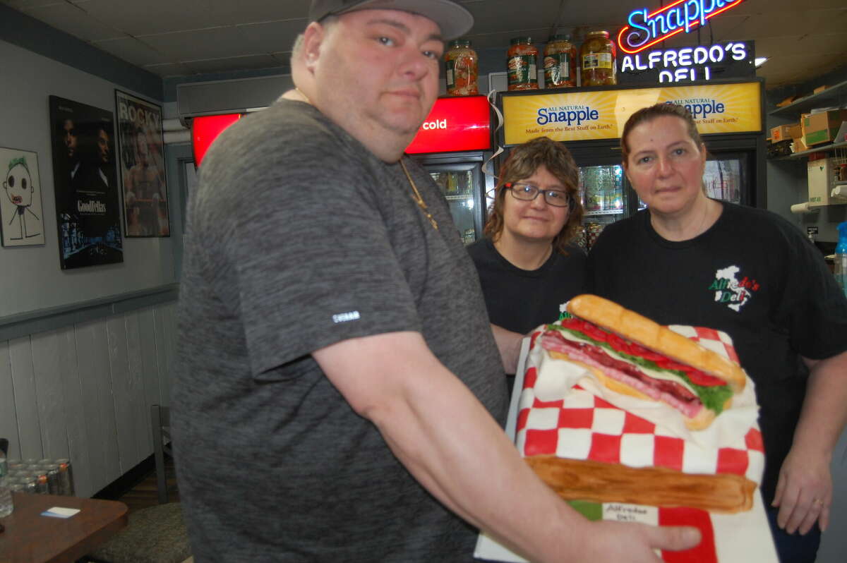 Alfredo’s Deli celebrates 25 years on Water Street in Torrington