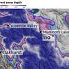 积雪的深度内华达山脉中央的4月24日,2023年,110英寸的降雪仍在猛犸湖附近的地面。许多面向西方的山谷,包括约塞米蒂,只是下游的巨大的积雪。