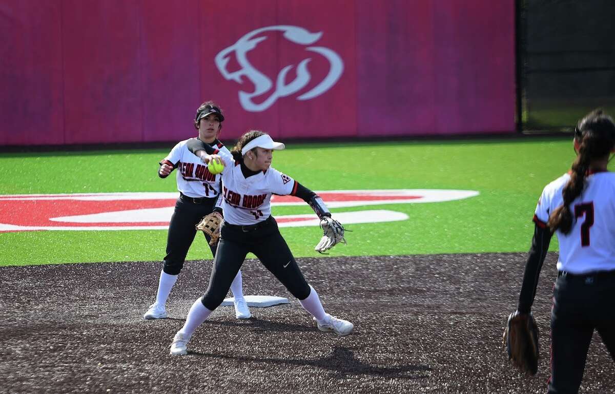 Clear Brook Wolverines Beat The Odds To Make Softball Playoffs