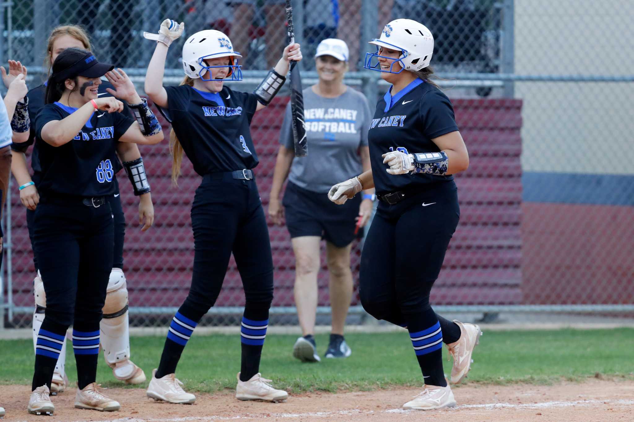 New Caney bats erupt in 20run win to clinch share of 136A title