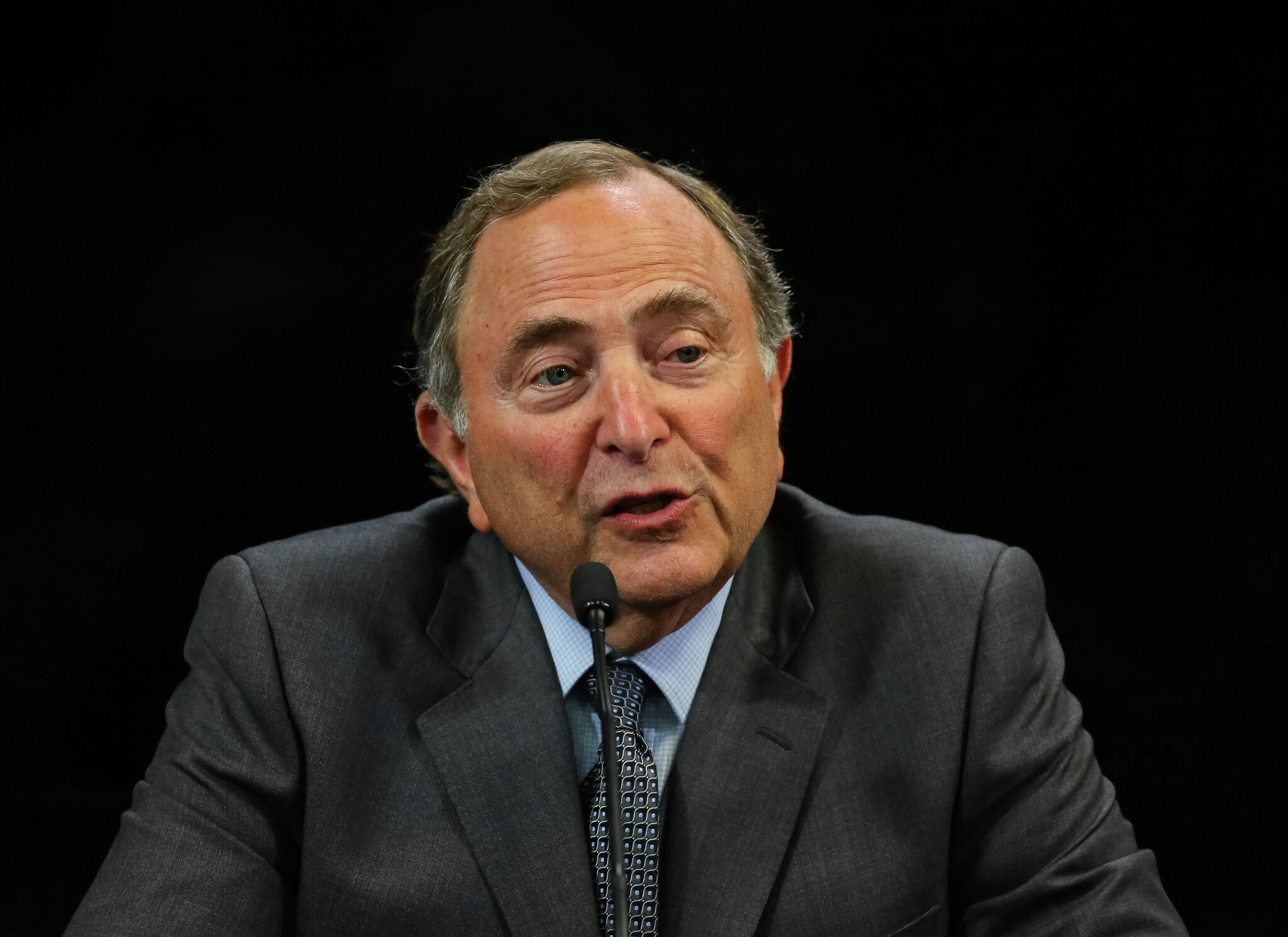 Could the NHL expand to 34 teams with Houston and Quebec ?