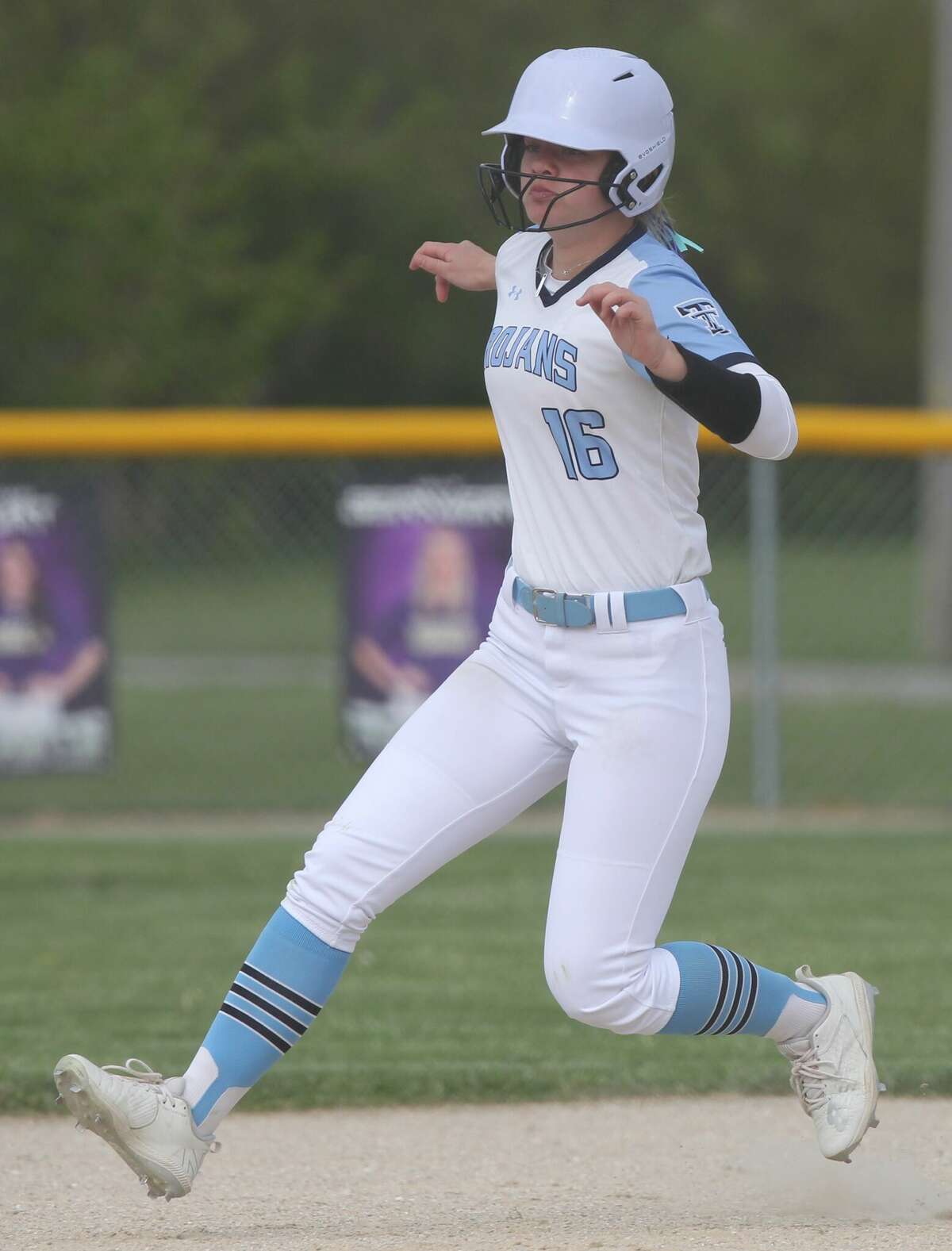 Triopia softball team rolls past Routt